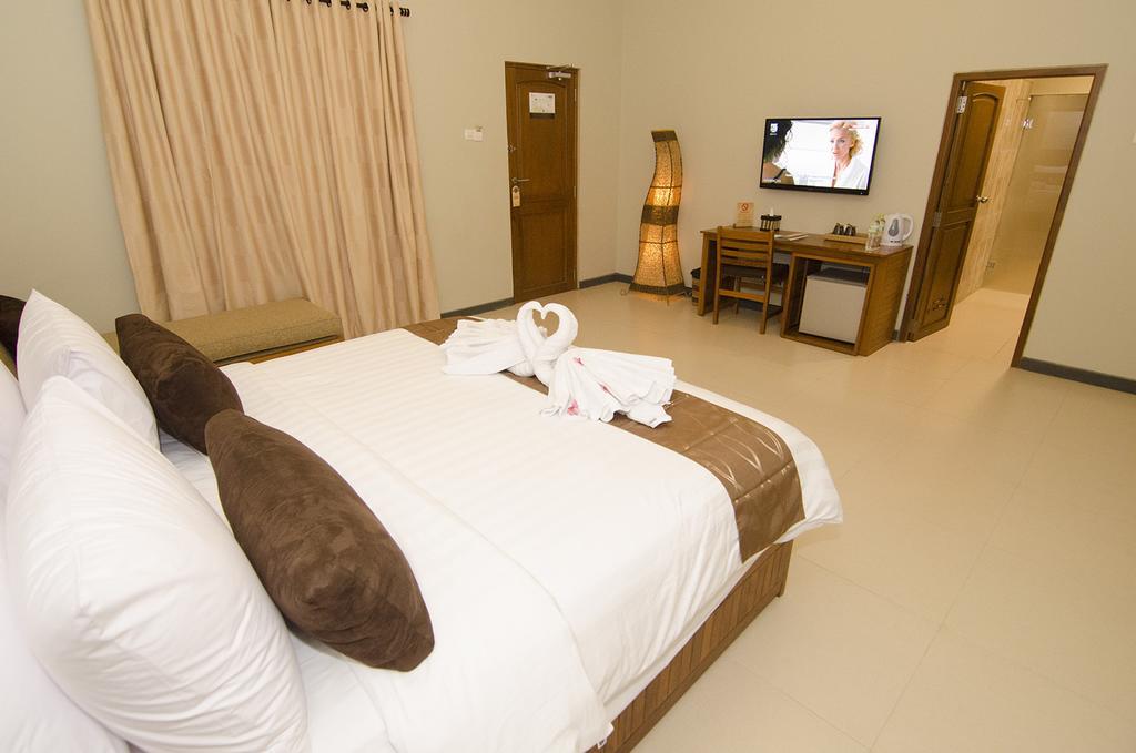 Syailendra Hotel Syariah Jepara Extérieur photo