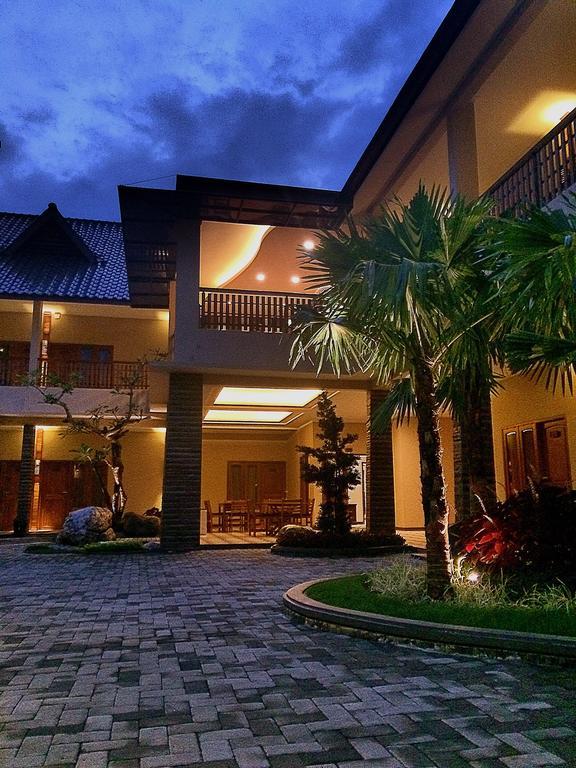 Syailendra Hotel Syariah Jepara Extérieur photo